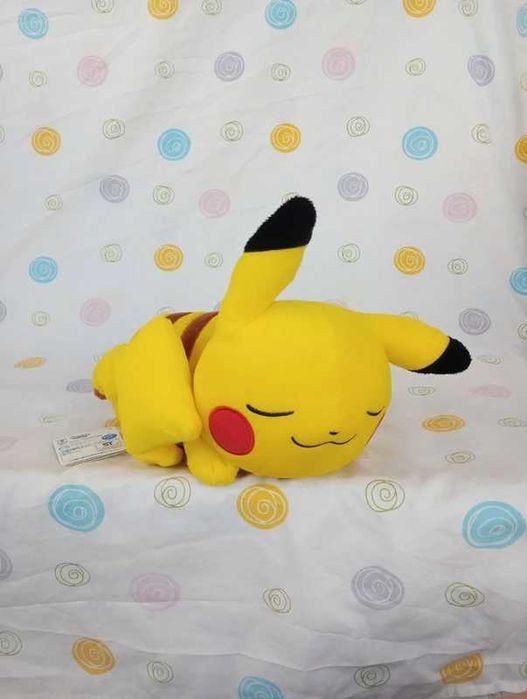 pokémon peluche Pikachu a dormir banpresto bandai