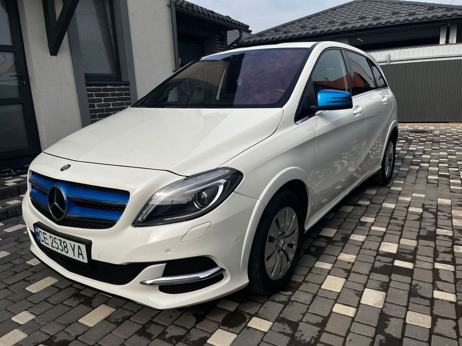 Мерседес електричний-w242-250e