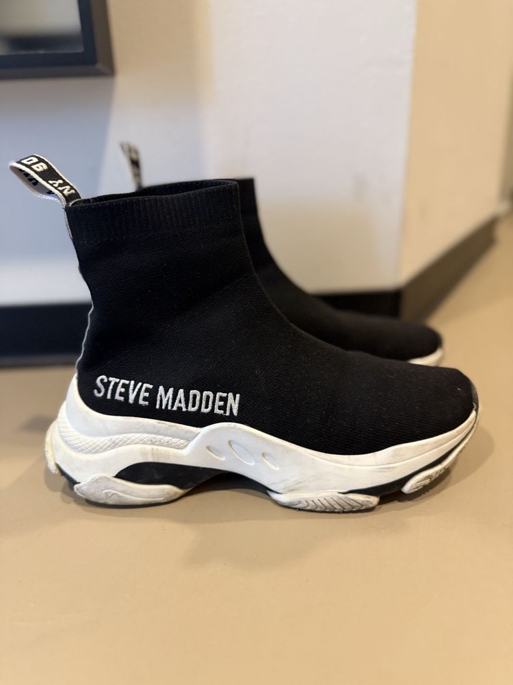 Кросівки  steve madden