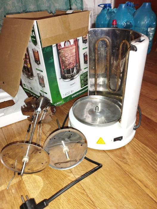 Продам электрошашлычницу vilgrand