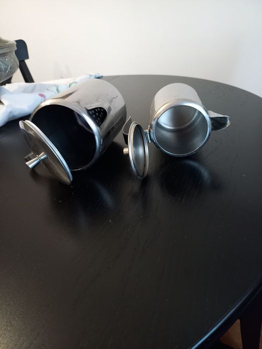 Cafeteiras de café  e  leite