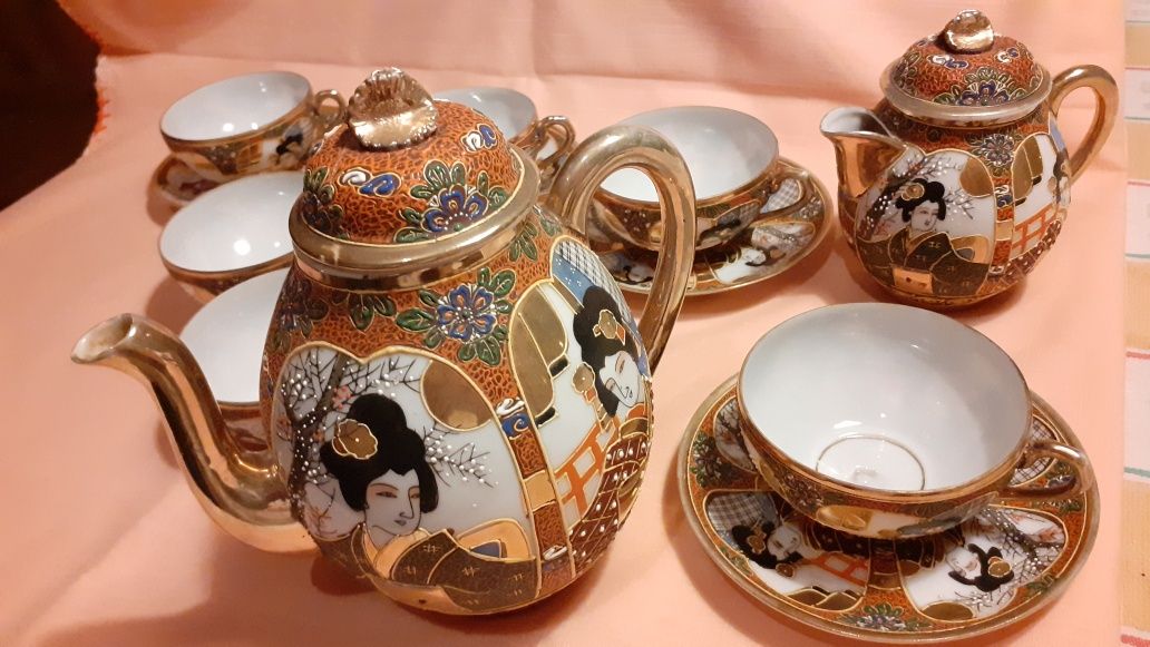 Serviço de chá em porcelana japonesa