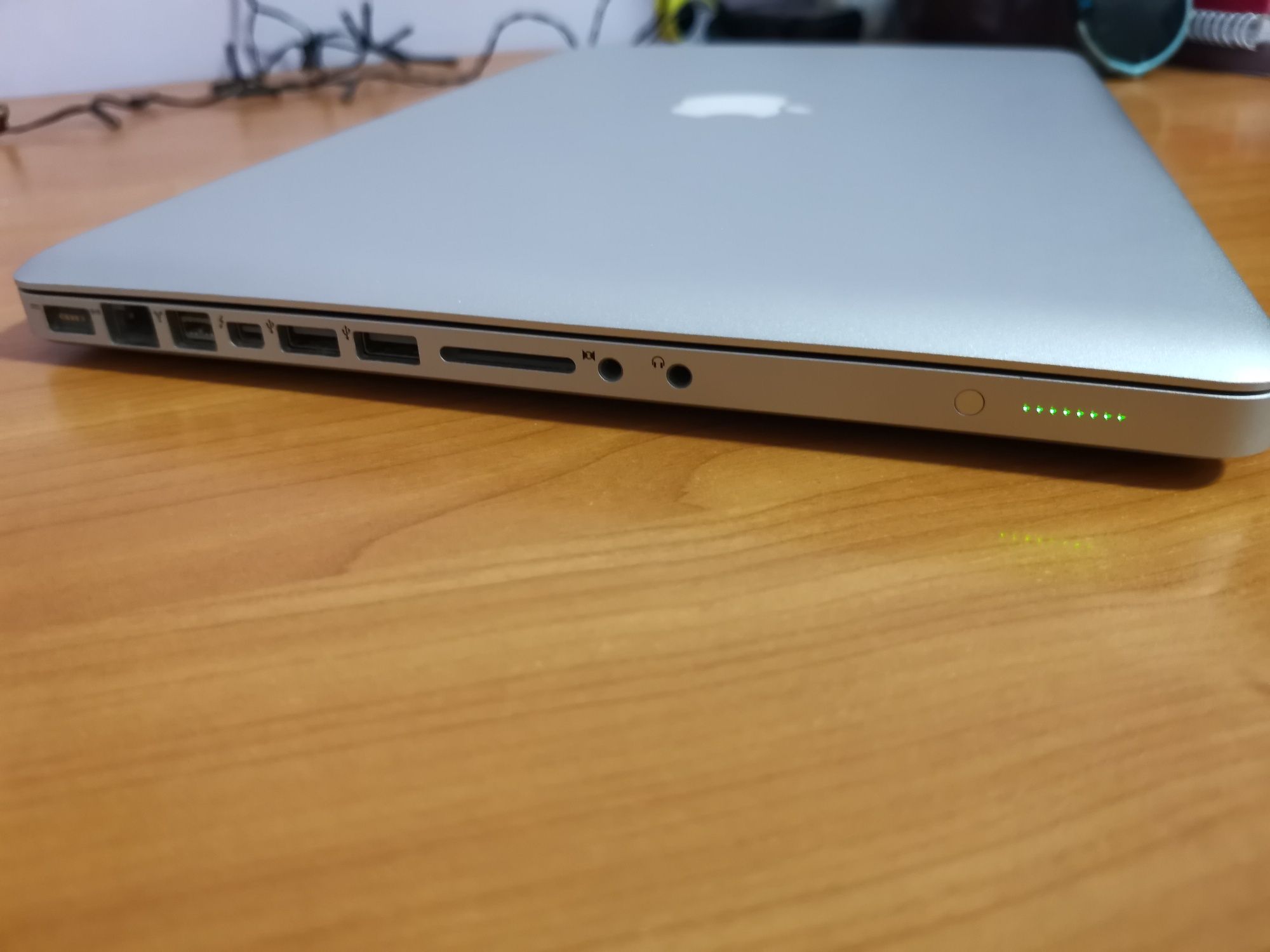 Macbook pro 16 / 512 core i7 15' дюймів 2011 silver a1286