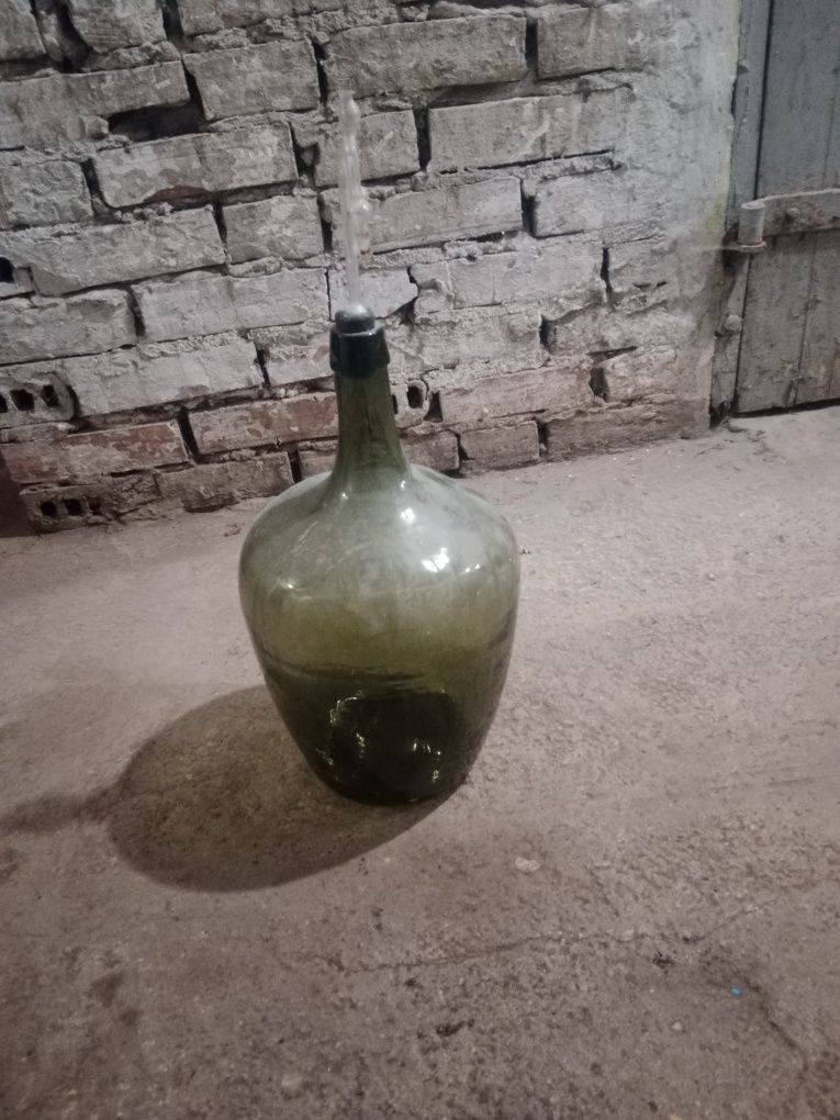 Gąsior, balon do wina z czasów PRL.