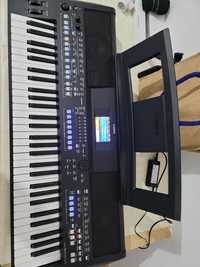 Yamaha PSR Sx 600