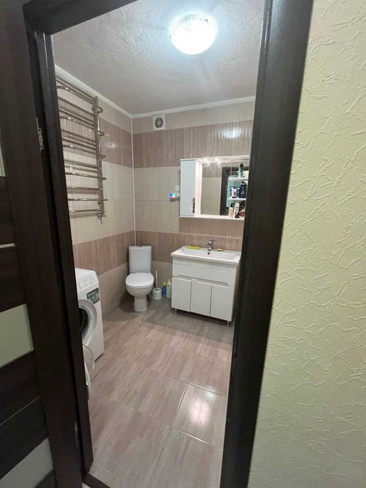 Продається 2 к квартира на вул.Келецька 3449