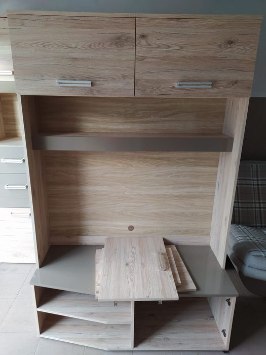 Meblościanka z kanapą