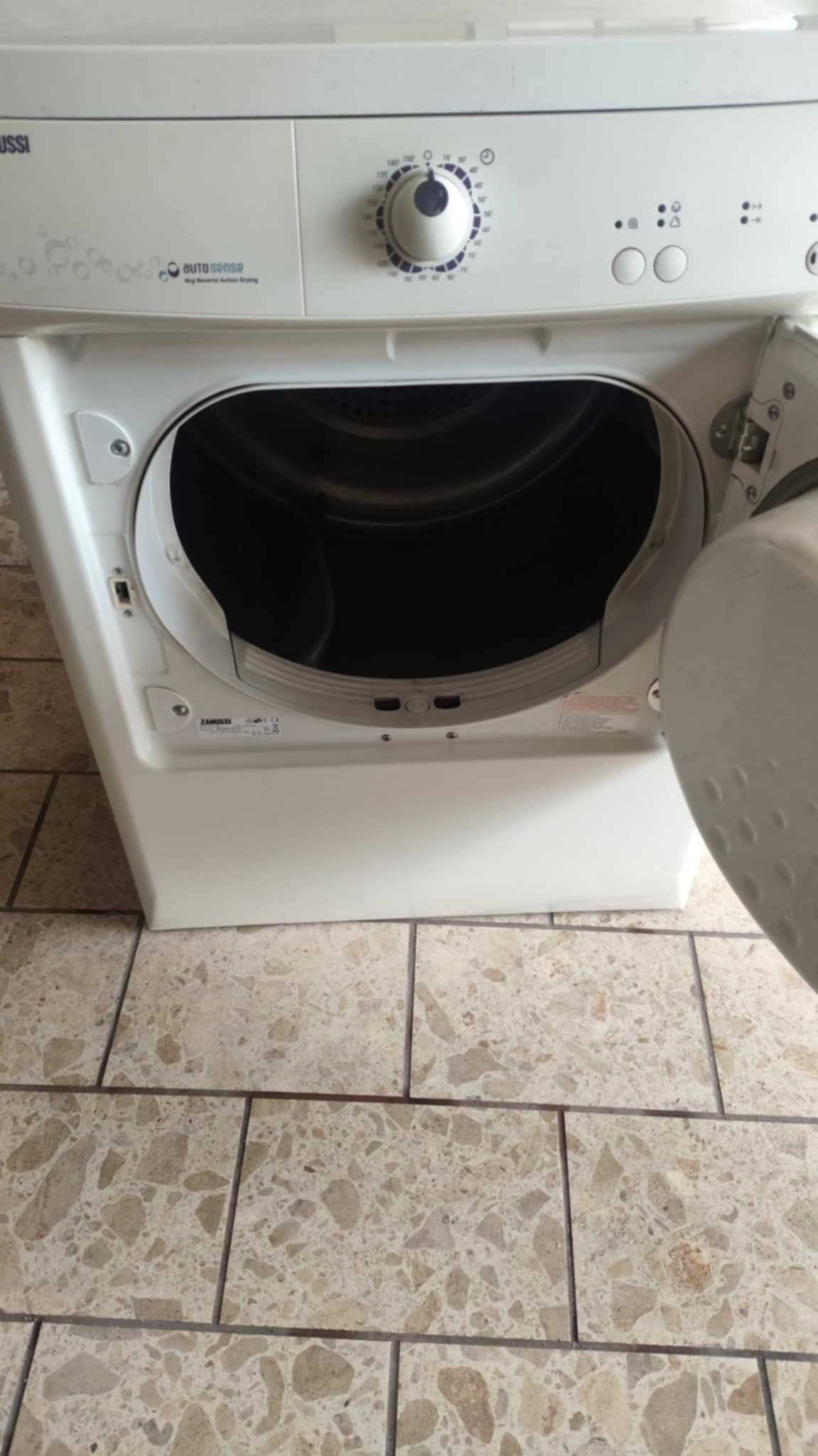 Maquina de secar roupa Zanussi