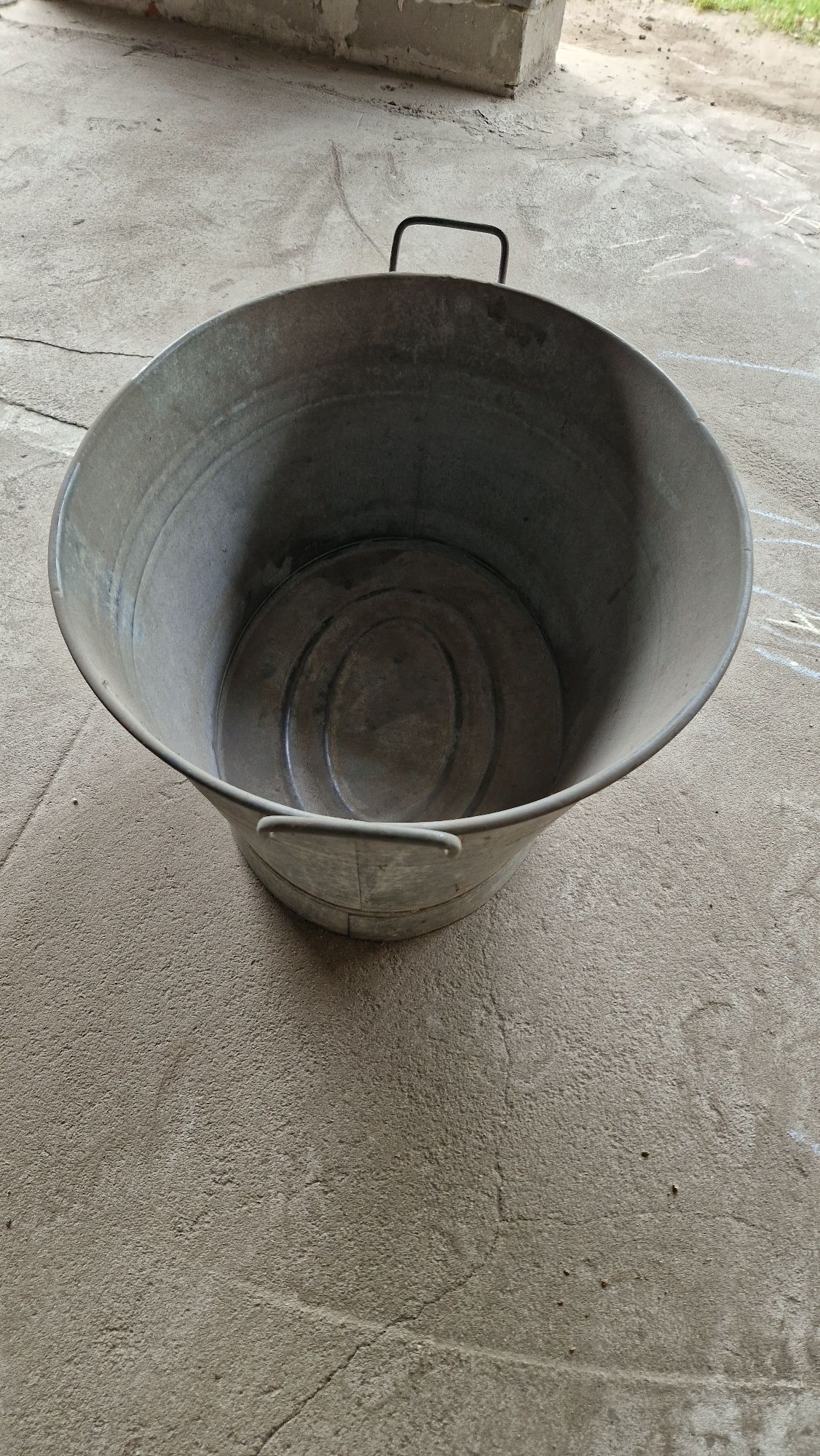 Metalowa balia misa wanna z czasów PRL