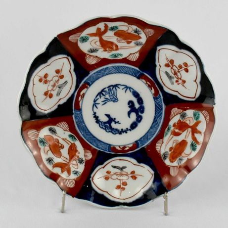 Prato porcelana japonesa com decoração Imari; Período Meiji – séc. XIX
