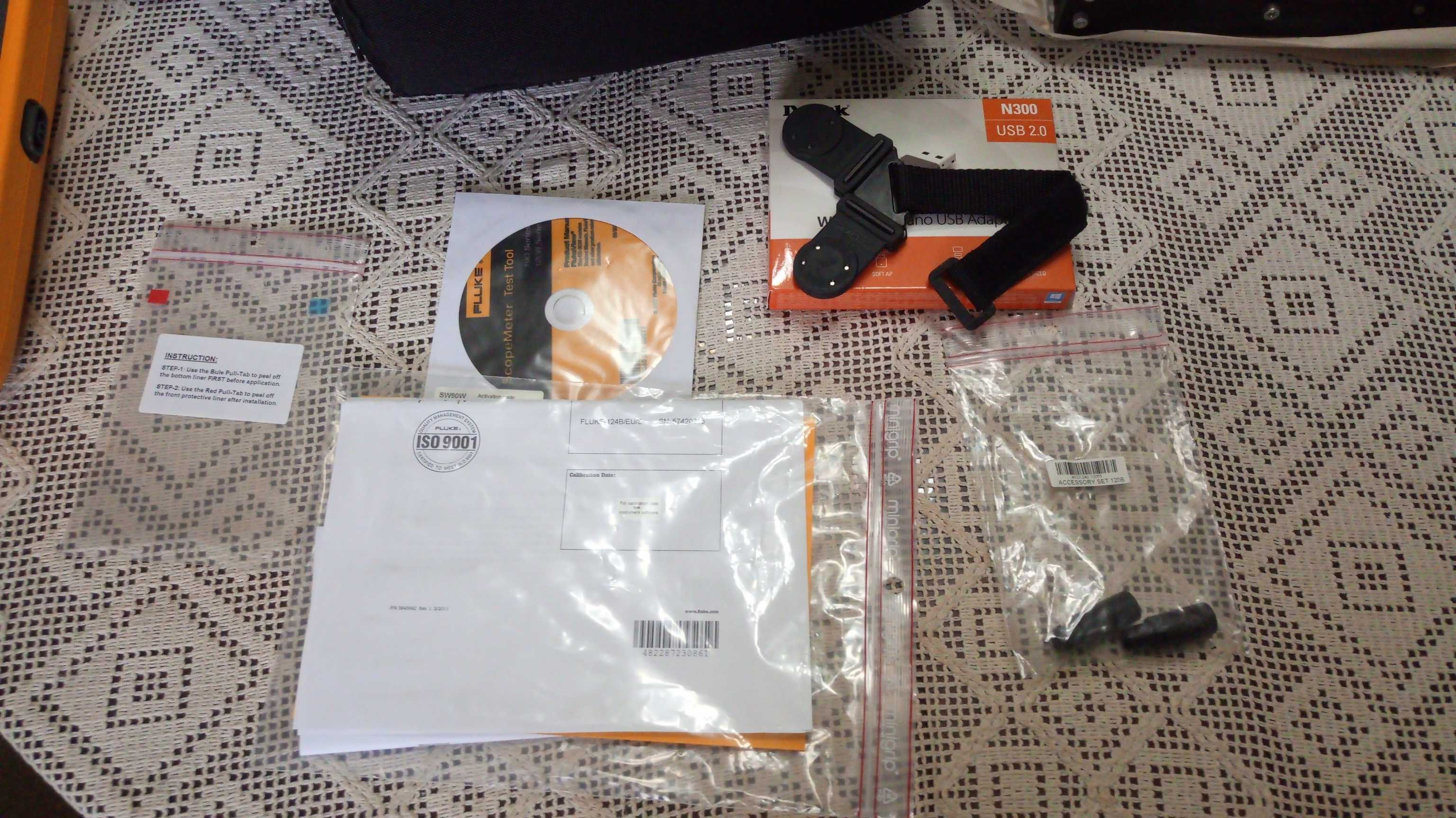 Osciloscópio portátil Fluke 124B Novo com  EXTRAS