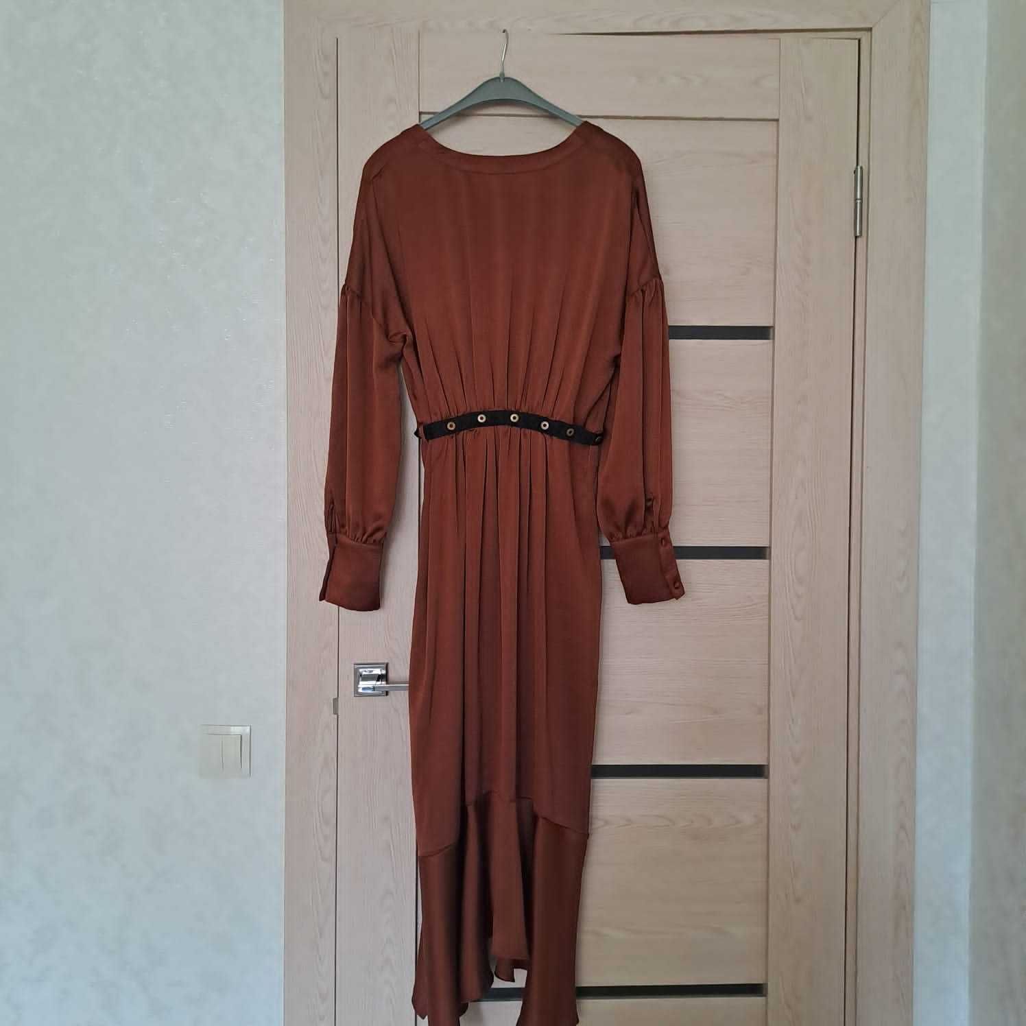 BCBG сукня, кольору каштан