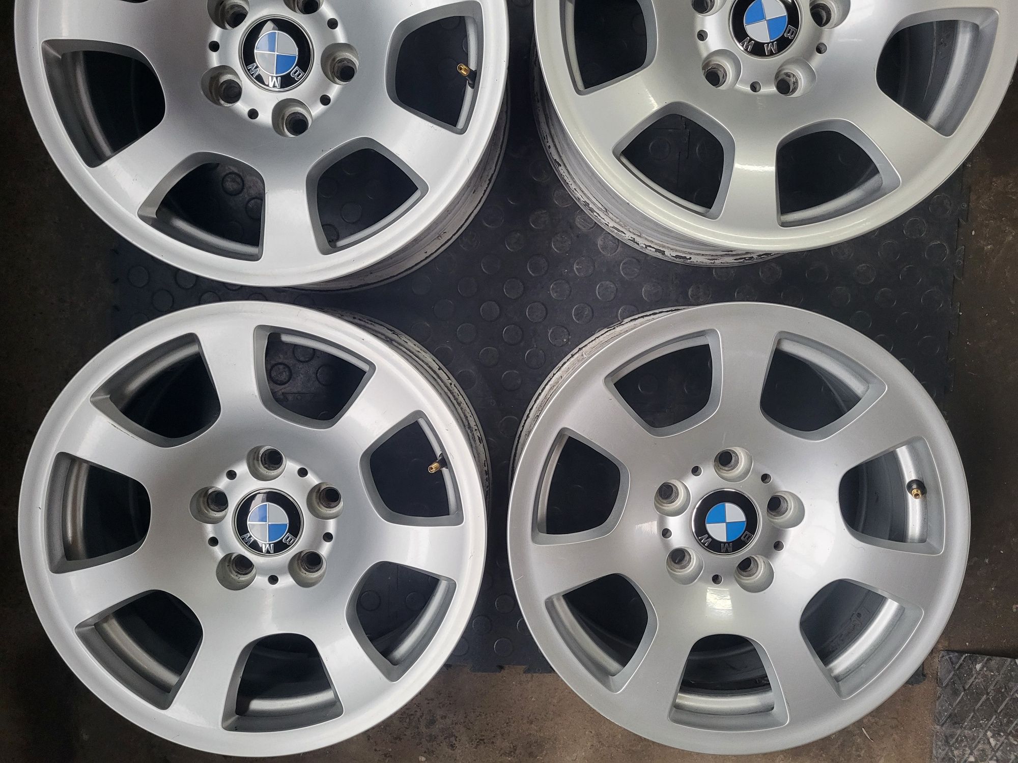 Felgi Aluminiowe 5x120 7Jx16 ET20 BMW E60 E61