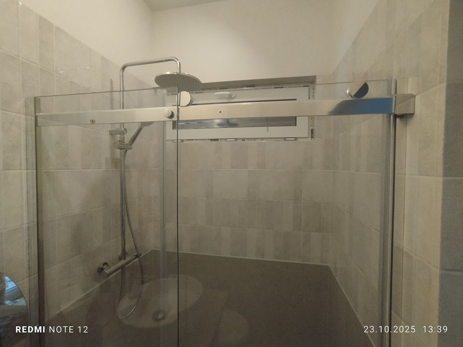 Drzwi prysznicowe 125cm