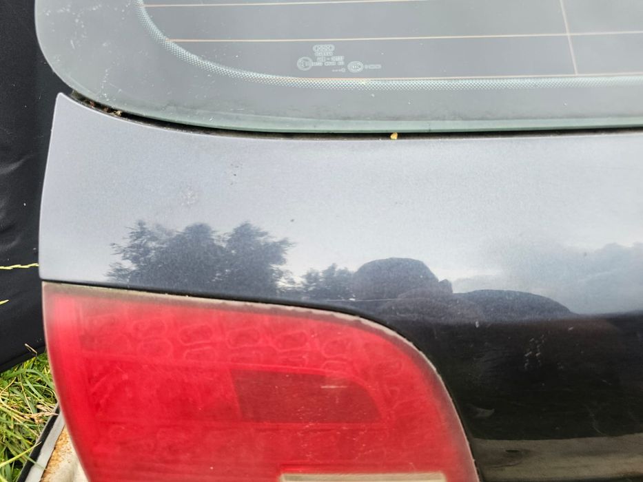 Klapa bagażnika tył tylna Audi A6 C6 Kombi Avant LZ7Q Led