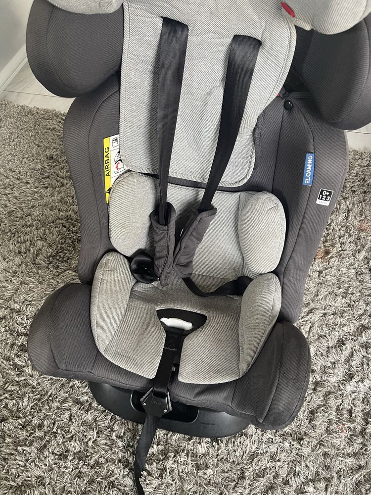 Vendo uma cadeirinha de carro