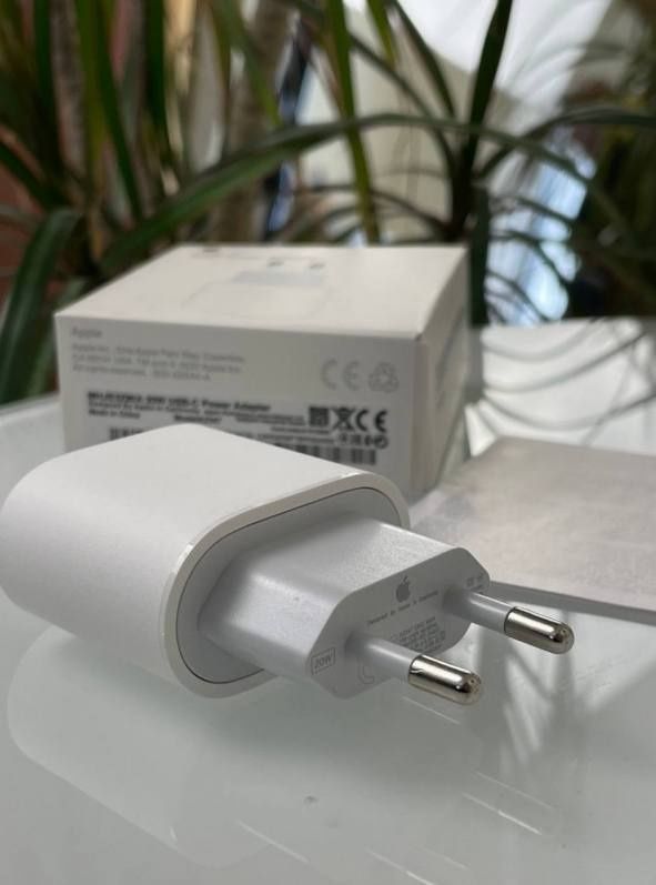 Швидка зарядка Apple 20w USB-C Adapter