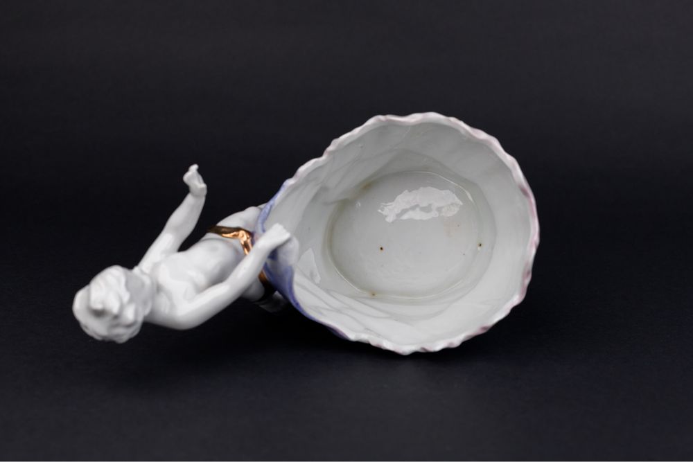 Wagner&Apel Lippelsdorf figurka porcelanowa chłopca z muszlą