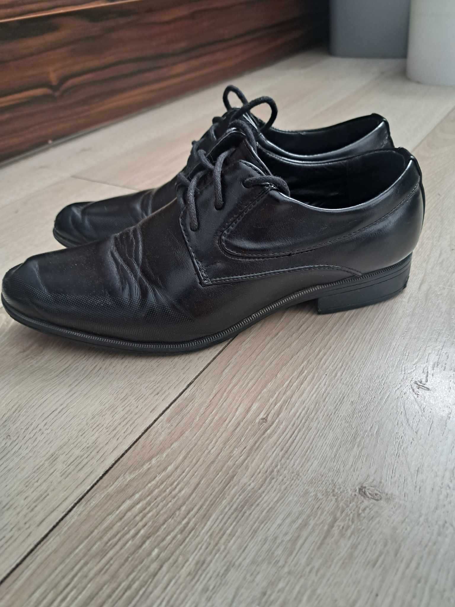 Buty chłopiec komunia r. 34
