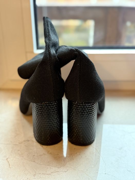 Ботильони pollini 38 розмір