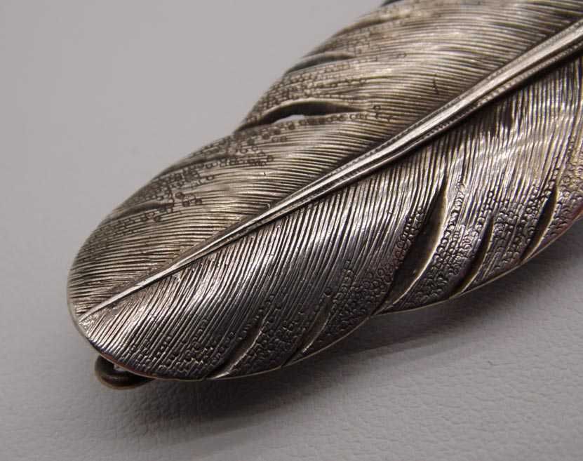 Antyczna srebrna broszka liść listek.