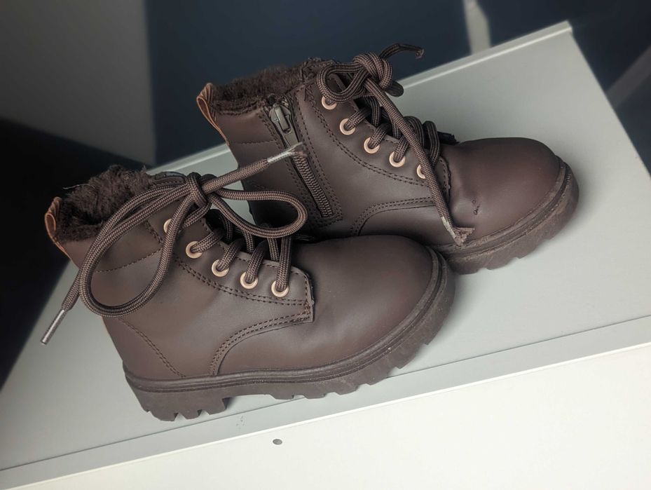Buty chłopięce trapery 27 jesień zima brązowe ocieplane prawie nowe