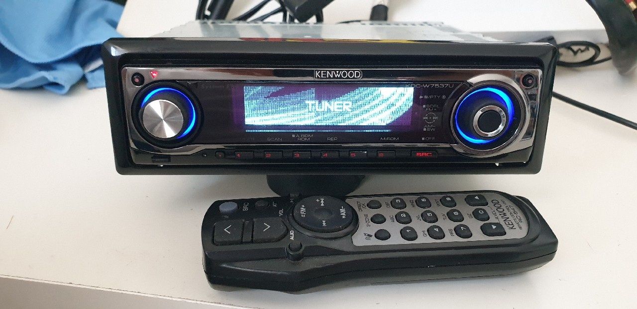 Автомагнитола 1DIN Kenwood KDC-W7537U