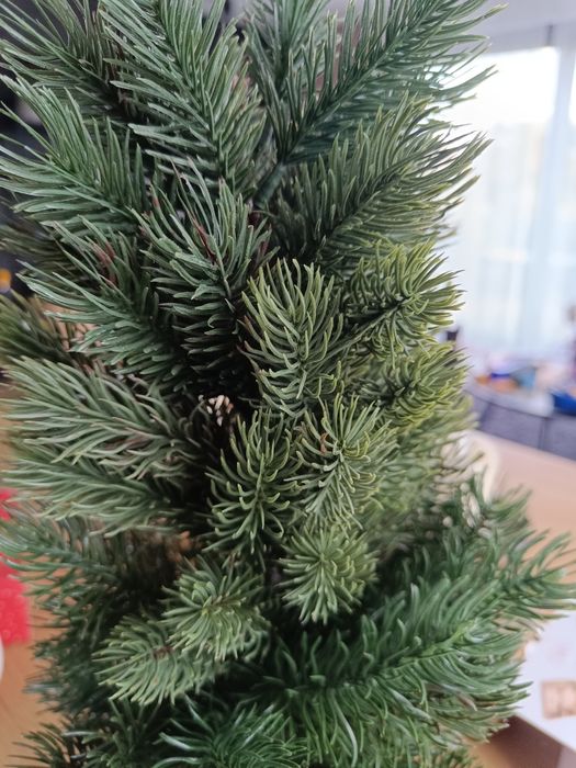 Sztuczna choinka w donicy 48cm