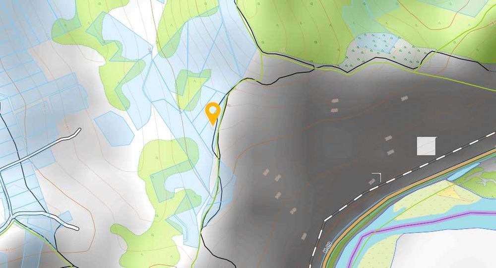 Продам землю 58 сотих в с.Середнє Водяне. Без комисії!