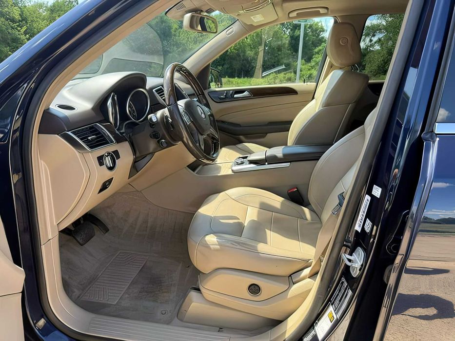 Mercedes-Benz ML350      2015