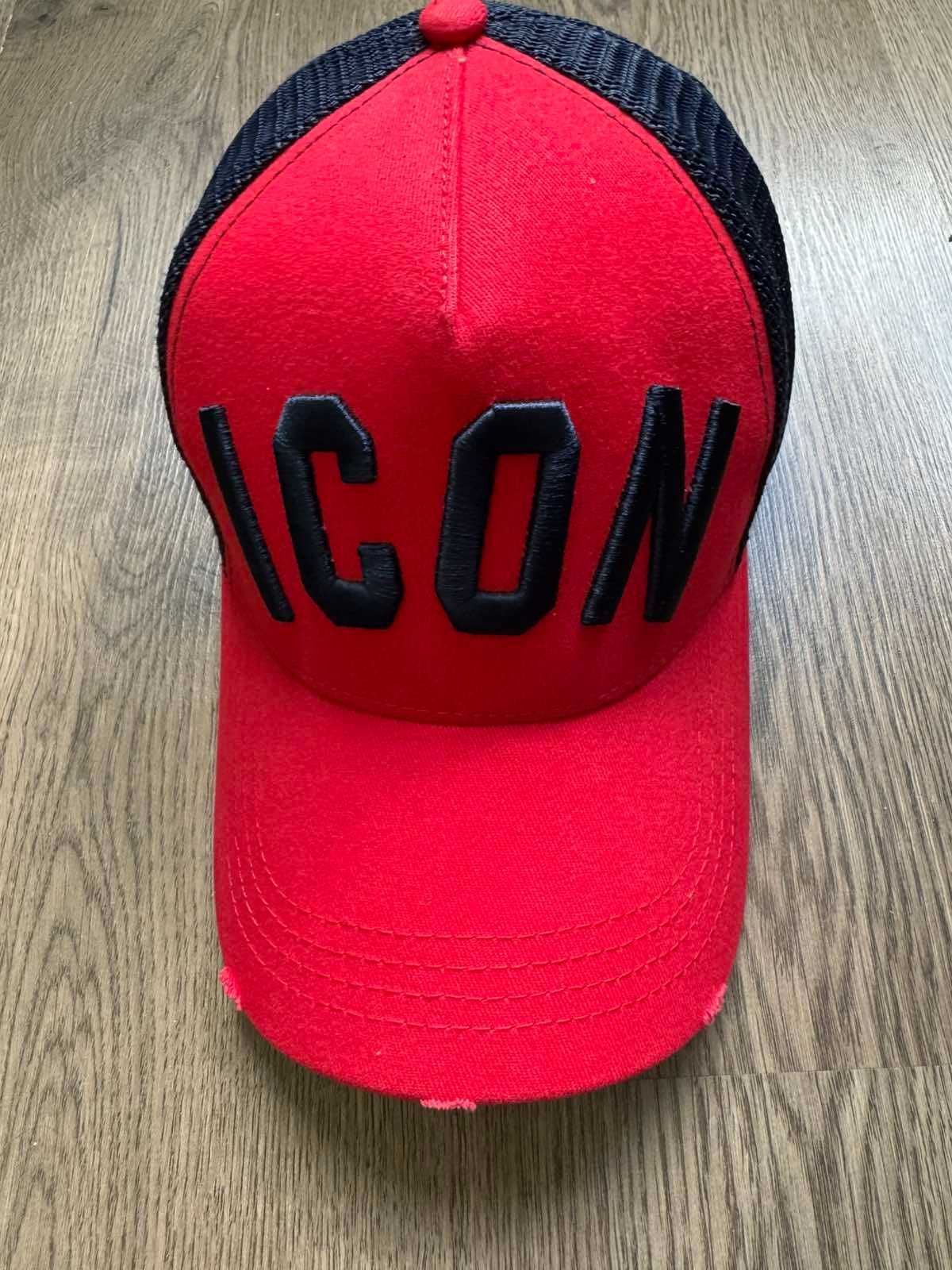 Кепка Dsquared не настоящая