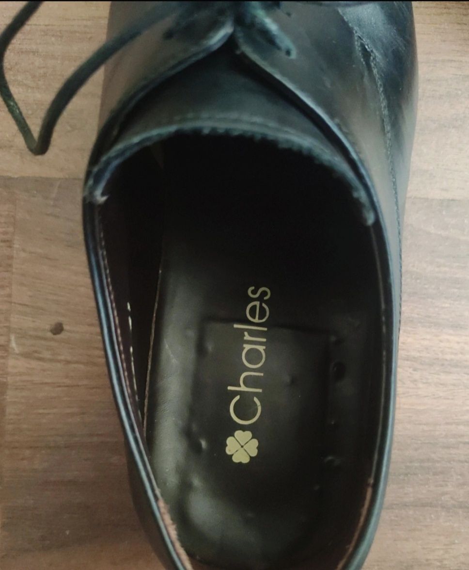 Sapatos Charles 41