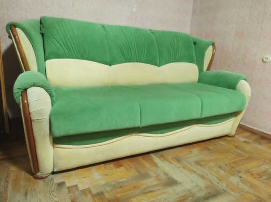 Шикарный Добротный Объёмный Надёжный Диван сБольшим спальным местом