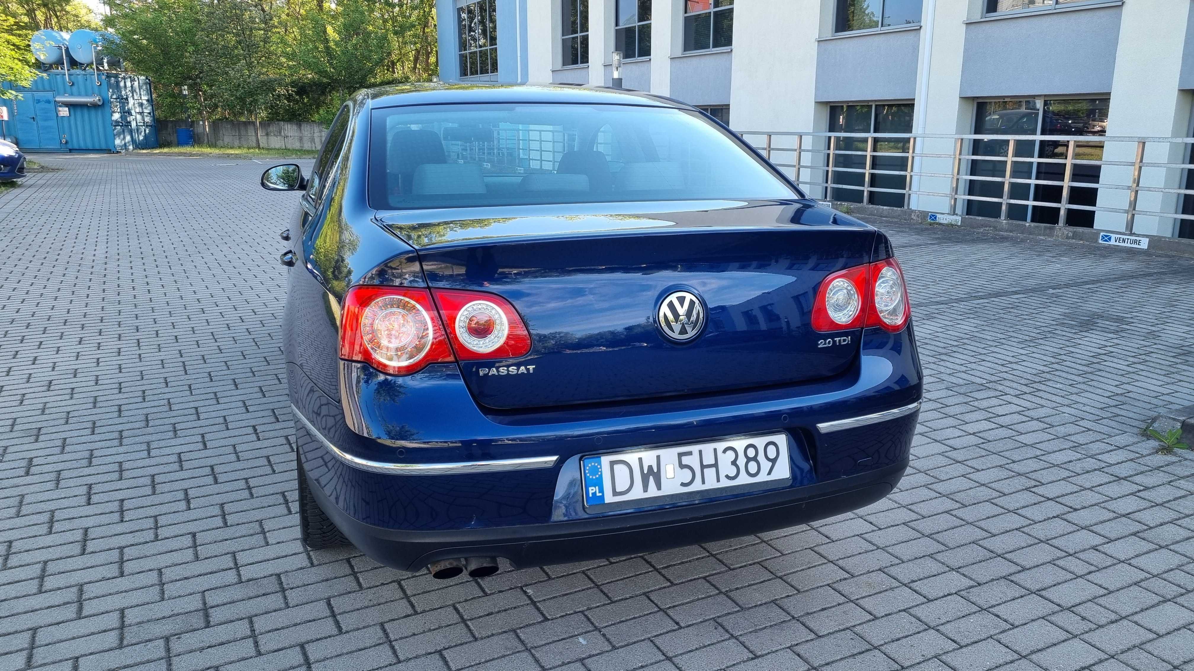 Volkswagen Passat 2.0 TDI, HIGHLINE, bezwypadkowy, mały przebieg
