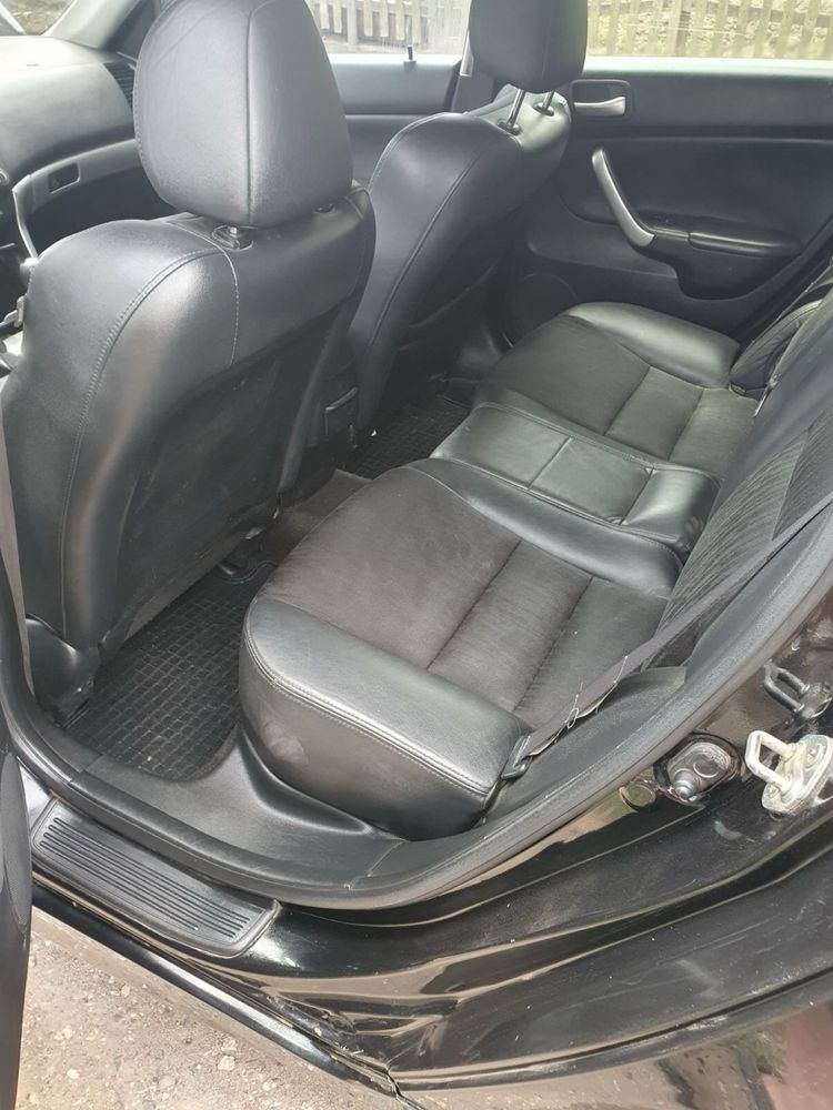 Продам сімейний автомобіль