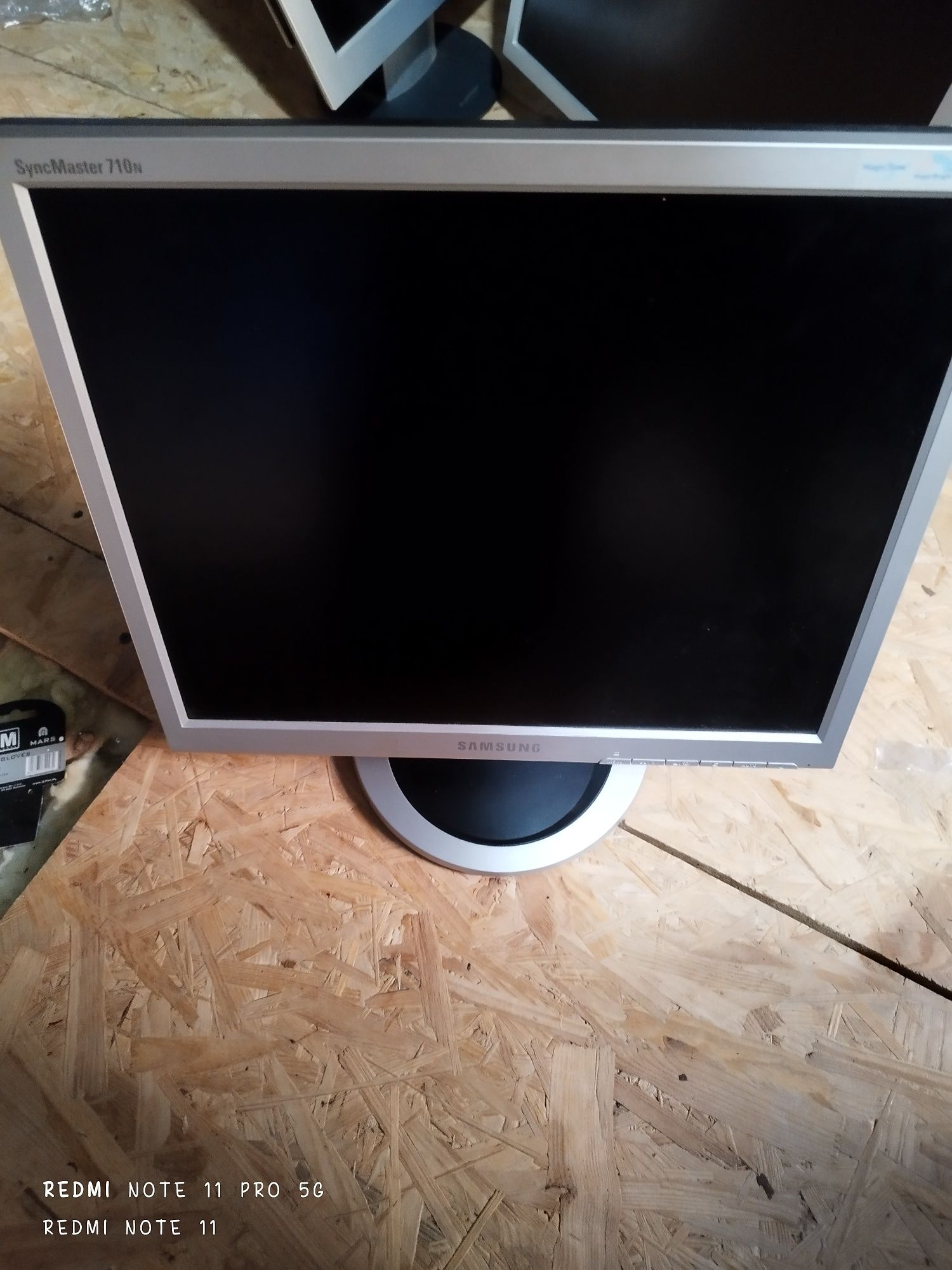 Sprzedam 4 monitory.