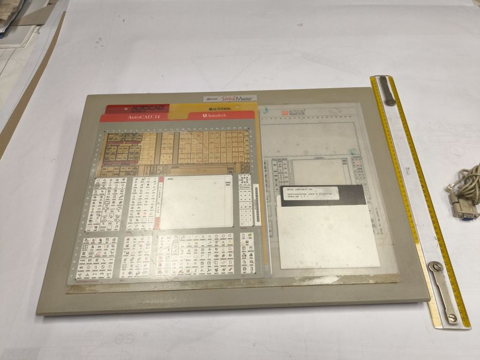 Mesa Digitalizadora GTCO Sketch Master.