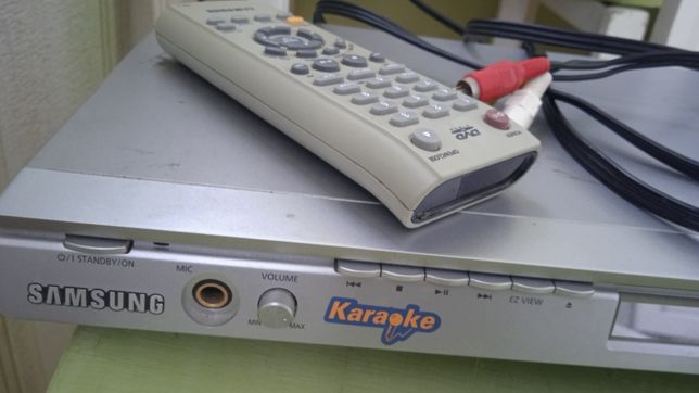 DVD плеер SAMSUNG с караоке под ремонт.