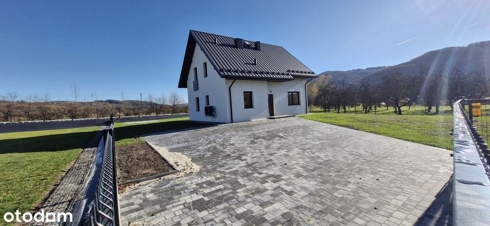 Nowy dom do wynajęcia.