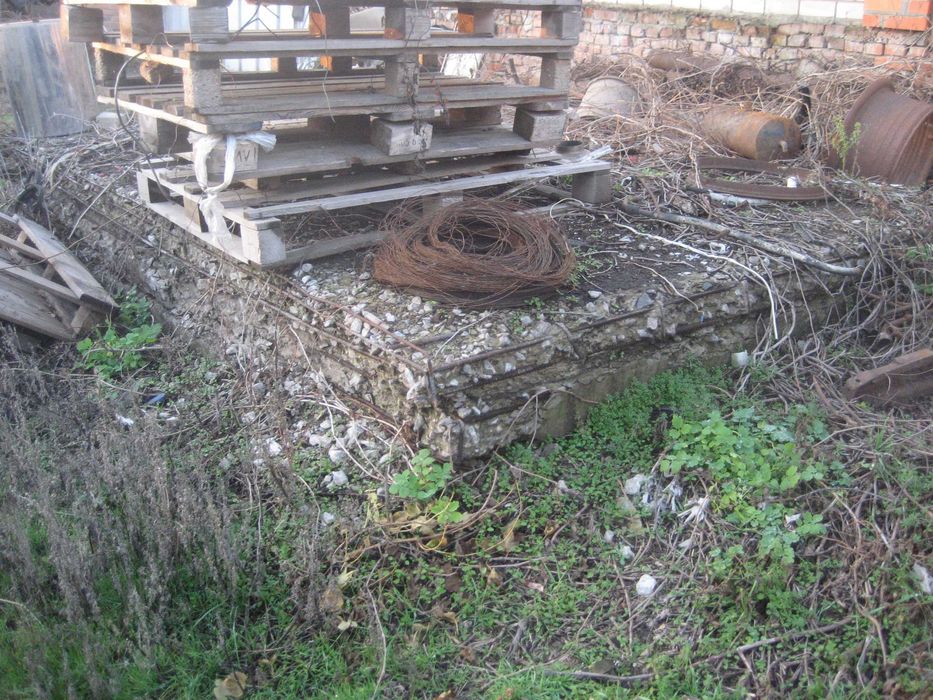 заборные плиты три шт б\у самовывоз