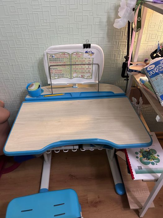 Дитяча парта зі стільцем зростайка fun desk