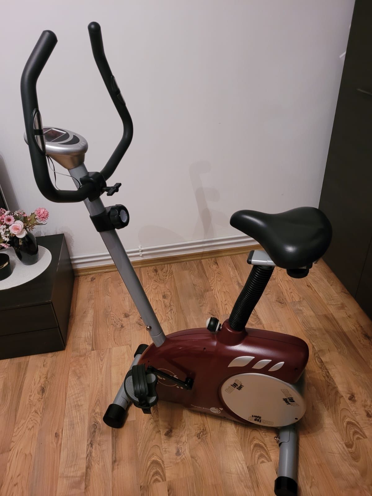 Rower stacjonarny magnetyczny