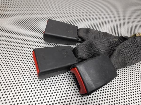 Encaixe de cinto trás esquerdo BMW 3 Touring (E46)