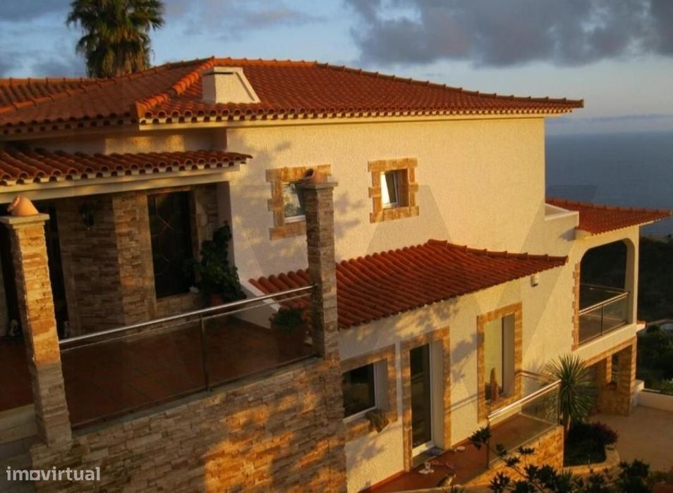 Moradia Tipologia T6 com Piscina e Vista Mar Definitiva