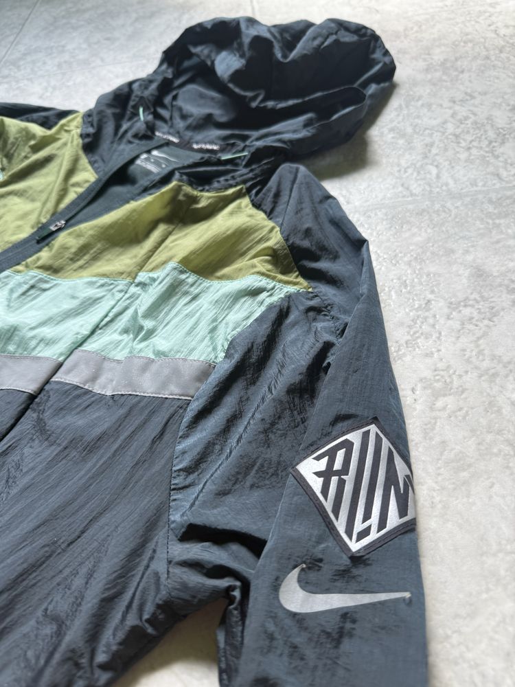 Nike Windrunner Wild Run Mens' Running Jacket Green