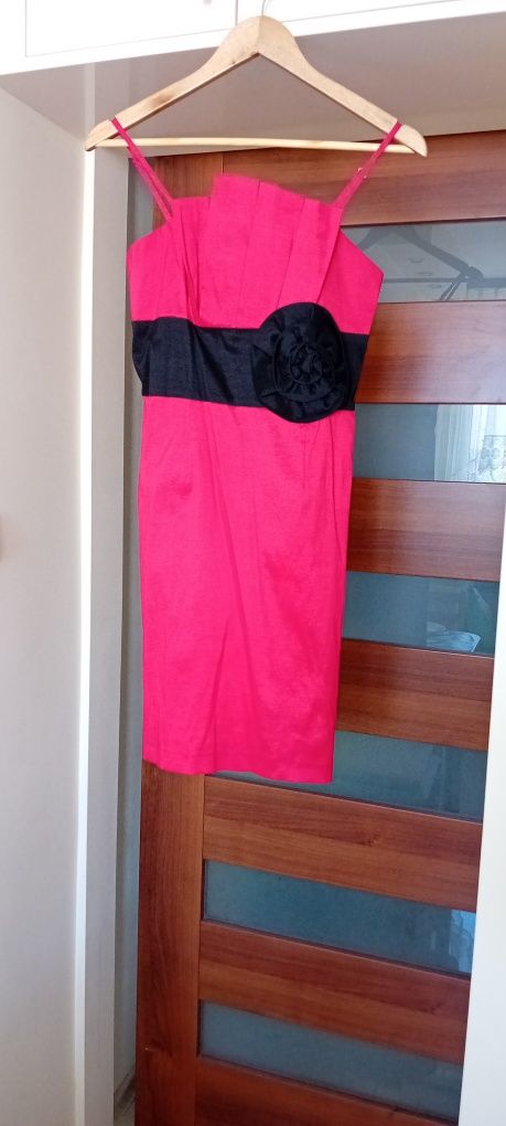 Sukienka czerwona rozmiar 36 firmy Bonprix