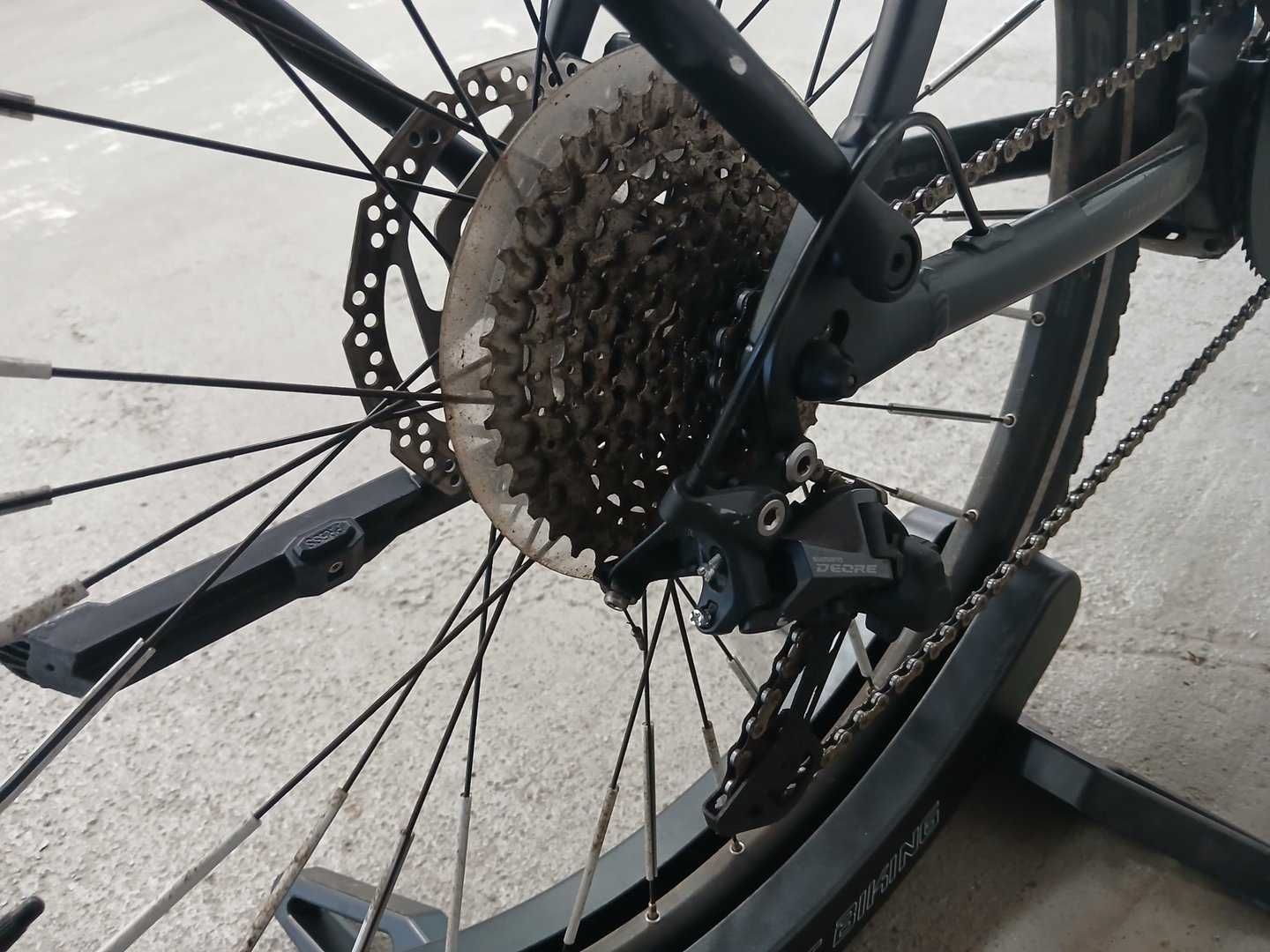 Rower elektryczny GIANT Explore E+ 1 Rozmiar XL Koła 29 Przebieg1400km