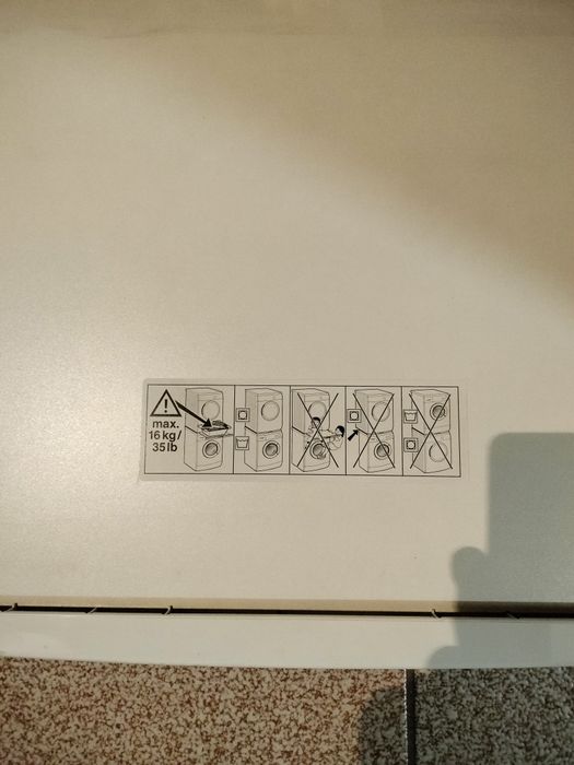 Łącznik uniwersalny z półką