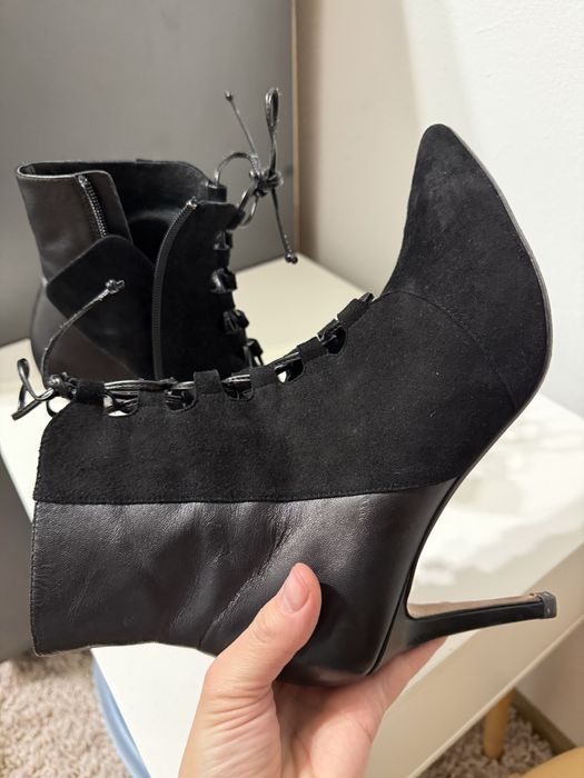 Чоботи на каблуку