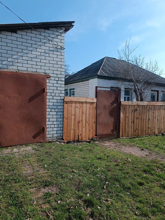 Продаж частини будинку